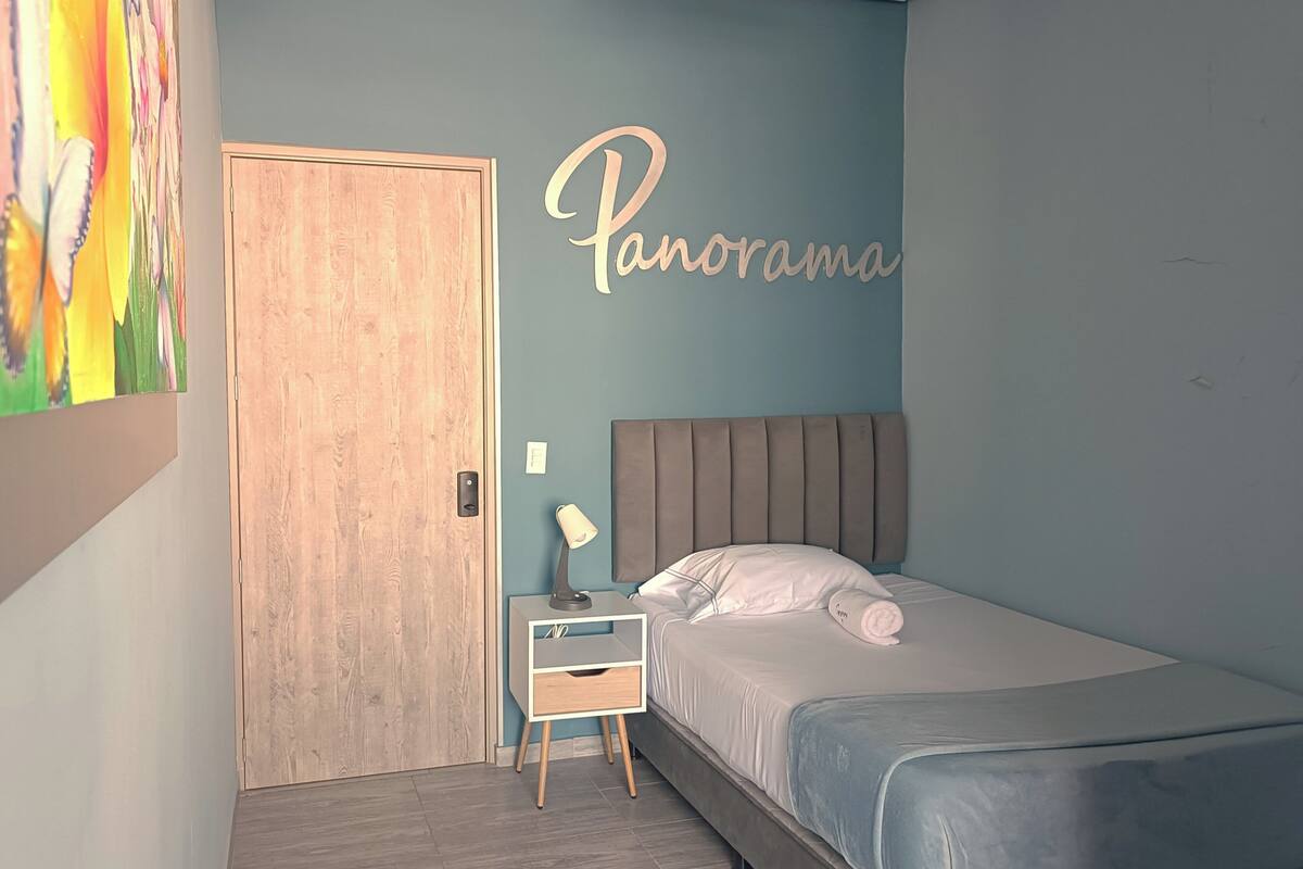 Chambre Simple | Espace de travail pour ordinateur portable, Wi-Fi gratuit