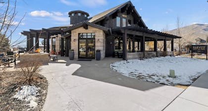 The Nest Room | Midway Main Shops | Park City Ski