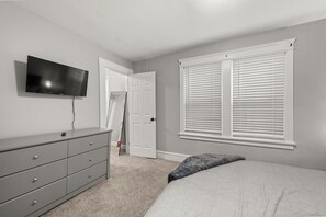 1 bedroom, iron/ironing board, travel cot, free WiFi