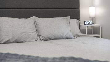 1 bilik tidur, seterika/papan seterika, katil bayi mudah alih