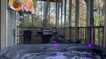 Bain à remous extérieur