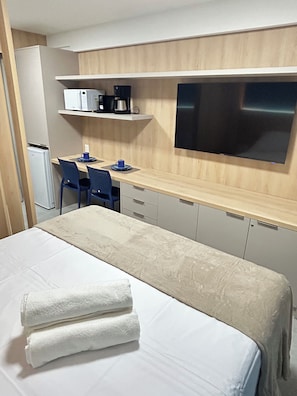 Apartment, Beach View | Laptop workspace, blackout drapes, iron/ironing board, free WiFi