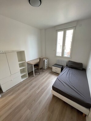 7 Schlafzimmer, Bügeleisen/Bügelbrett, WLAN, Bettwäsche