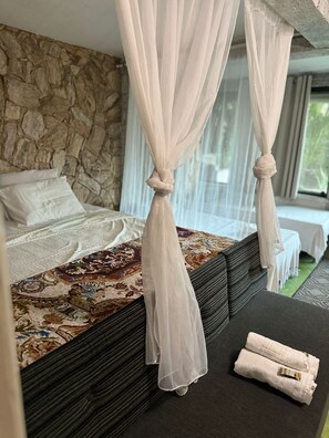 Classic Room, Pool View | Iron/ironing board, free WiFi - Pousada Lua Nova (Búzios)