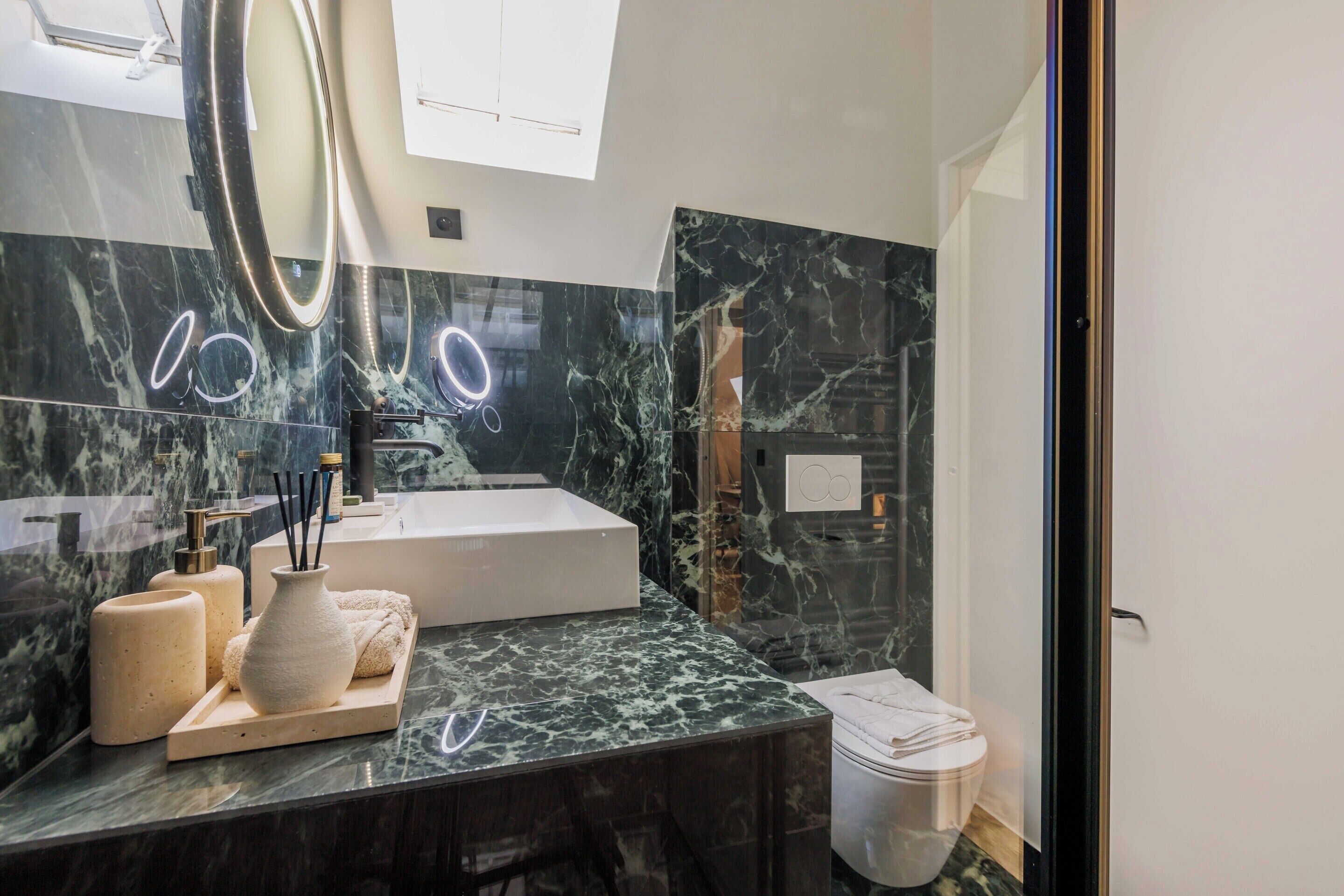 Apartment | Bathroom