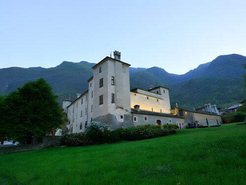 Bed and Breakfast 'Il Pellegrino' with Mountain Views, Shared Garden and Wi-Fi