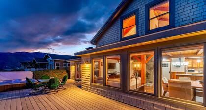 Cozy Wapato Point Escape + Hot Tub! Lake views, beach and resort access