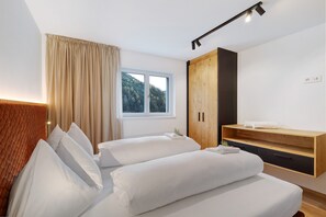 2 bedrooms, free WiFi, bed sheets, wheelchair access