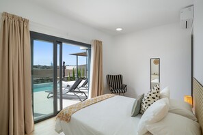 2 slaapkamers, een strijkplank/strijkijzer, gratis wifi, beddengoed