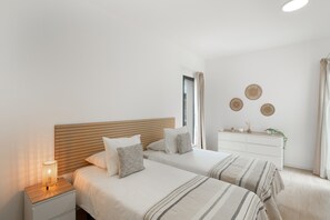 2 makuuhuonetta, silitysrauta/-lauta, ilmainen Wi-Fi, vuodevaatteet