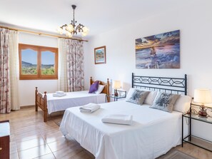 3 多间卧室、熨斗/熨衣板、免费 WiFi、床单