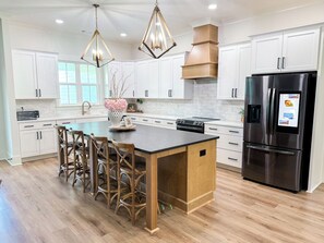 Private kitchen - Vacation home near Clarks Hill Lake - 18-minute drive (Appling)