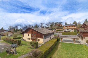 Exterior - Apartment 'Le Chappart - Carroz D'Arâches' with Mountain View, Private Terrace and Wi-Fi (Arâches-la-Frasse)