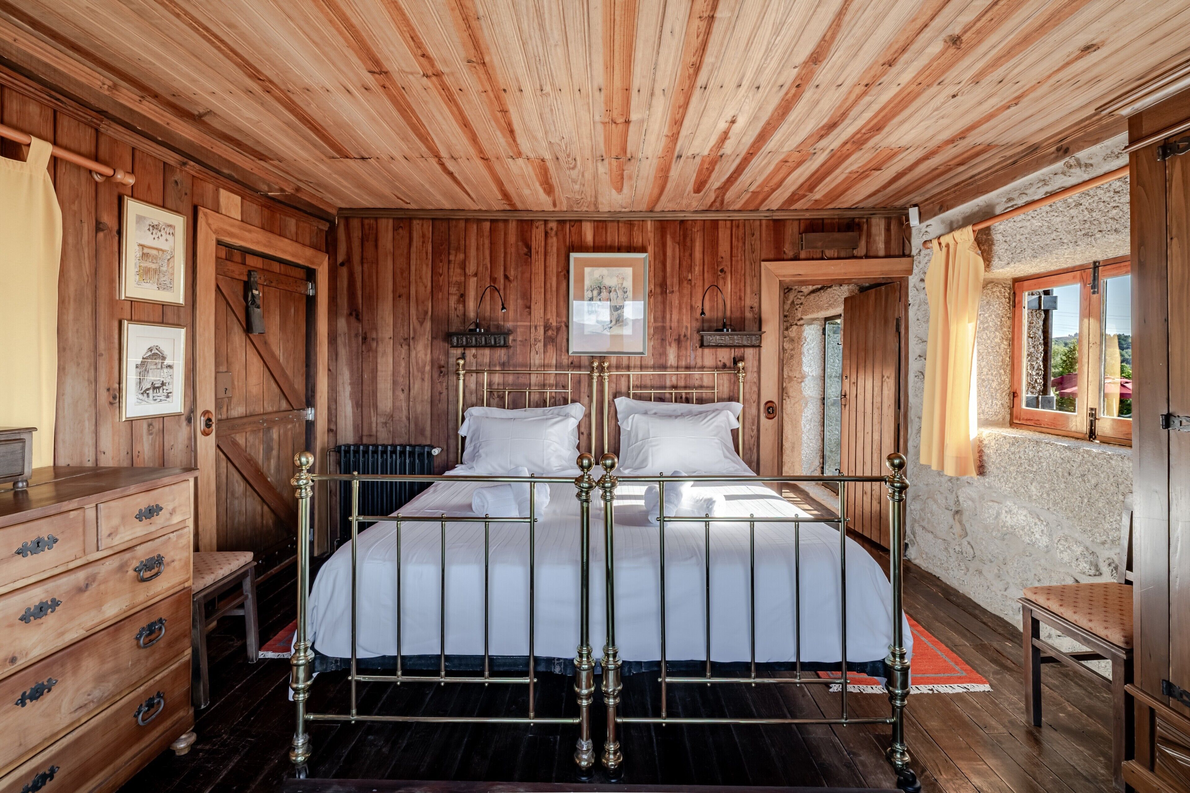 7 slaapkamers, een strijkplank/strijkijzer, gratis wifi, beddengoed