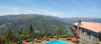 Casa de vacaciones 'Casa Do Gêres' con vistas al lago, piscina privada y Wi-Fi