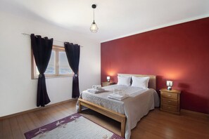 3 soverom, strykejern/-brett, wi-fi (inkludert) og sengetøy