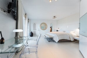4 bedrooms, iron/ironing board, free WiFi, bed sheets - Villa 'El Cortijo' with Sea View, Private Pool and Wi-Fi (Mijas pueblo)