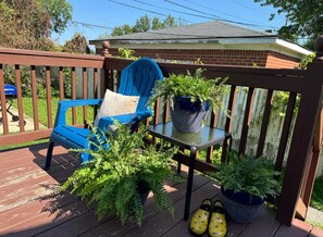 Property grounds - Spacious 4-bedroom house in fabulous Madison Heights with WiFi, AC, fitness room (Madison Heights)