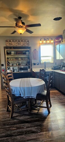 Secluded ranch house with a view 