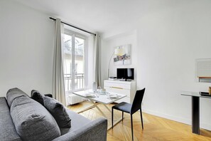 Apartment | Living area