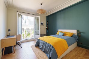 4 quartos, ferros/tábuas de passar roupa, Wi-Fi, roupa de cama