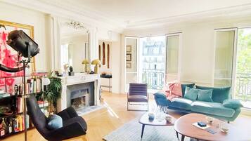 TV connectée, cheminée