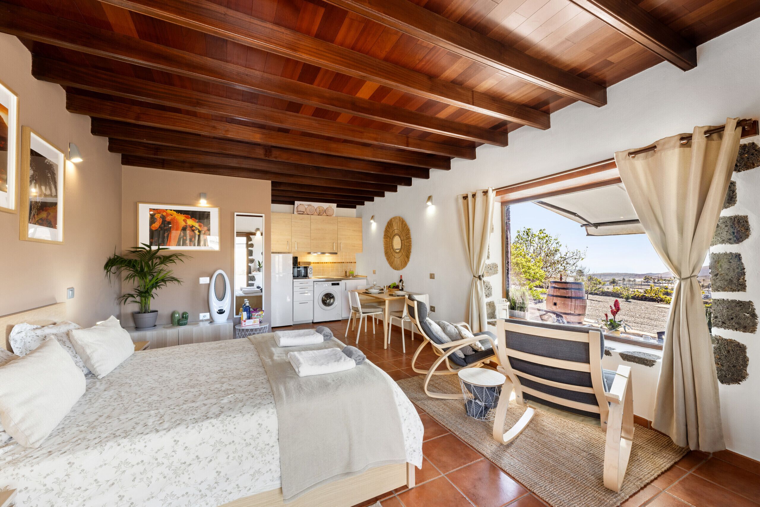 1 室のベッドルーム、アイロン / アイロン台、WiFi (無料)、ベッドシーツ