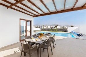 Outdoor dining - Villa Navya - Altos de Lanzarote (Playa Blanca)