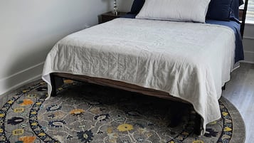 2 habitaciones, tabla de planchar con plancha, wifi y ropa de cama