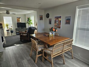 Dining - Peaceful, Cozy 2-bedroom apartment in Trinidad with WiFi,  great music. (Trinidad)