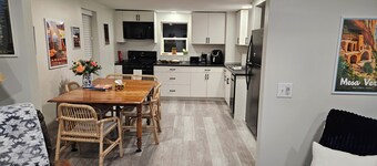 Peaceful, Cozy 2-bedroom apartment in Trinidad with WiFi,  great music.