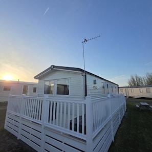 Exterior - Caravan Georgi 3 Bed Balcony (Rhyl)