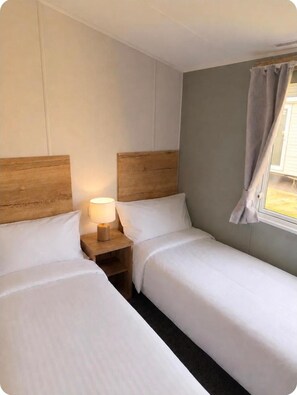 2 bedrooms, iron/ironing board, free WiFi - Caravan Georgi 3 Bed Balcony (Rhyl)
