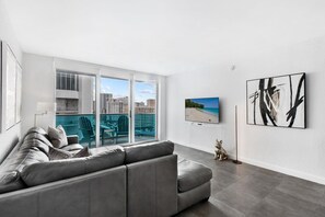 Smart TV, ping pong