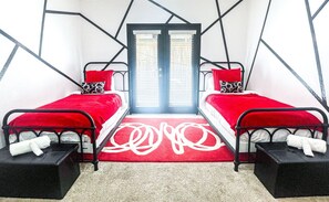 3 bedrooms, desk, iron/ironing board, free WiFi