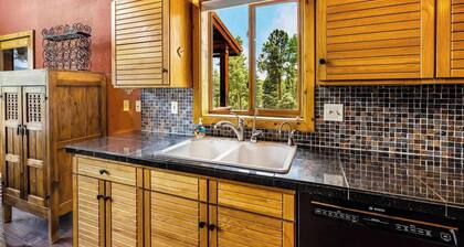 Spacious Mountain Cabin with Views, Deck, Second Living Area