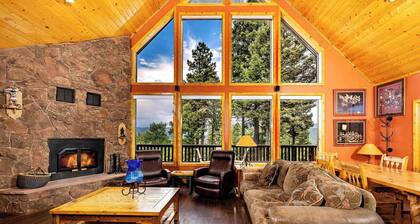 Spacious Mountain Cabin with Views, Deck, Second Living Area, New Hot Tub