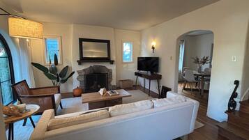 TV connectée, cheminée