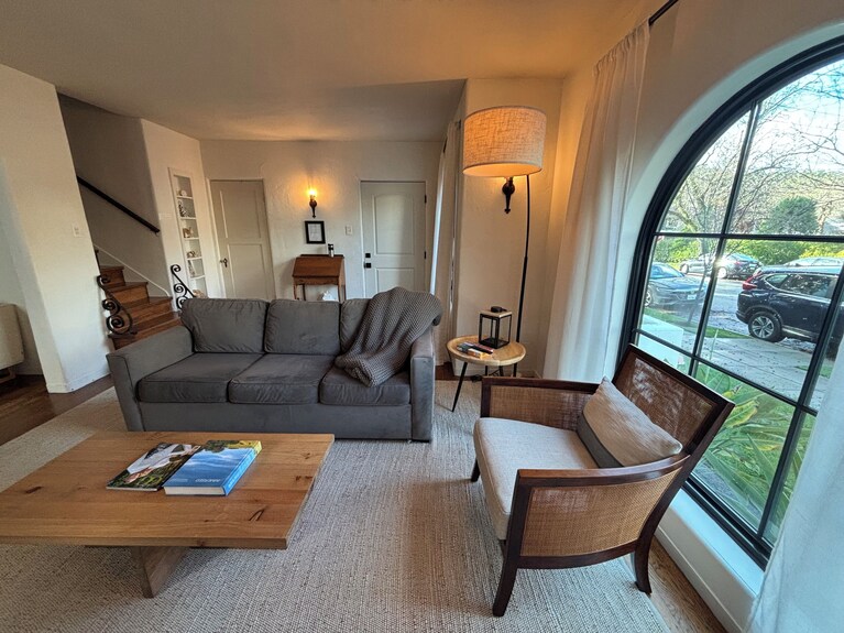 Charming Mediterranean Guest House - San Rafael, CA