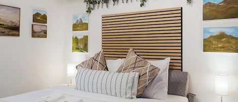 Family Apartment, 2 Bedrooms | 2 bedrooms, individually furnished, iron/ironing board, free WiFi