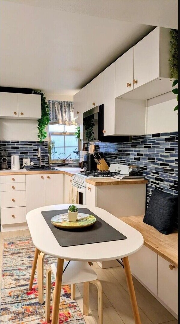 家庭公寓, 2 間臥室 | 私人廚房 | 咖啡機/沖茶器、餐桌