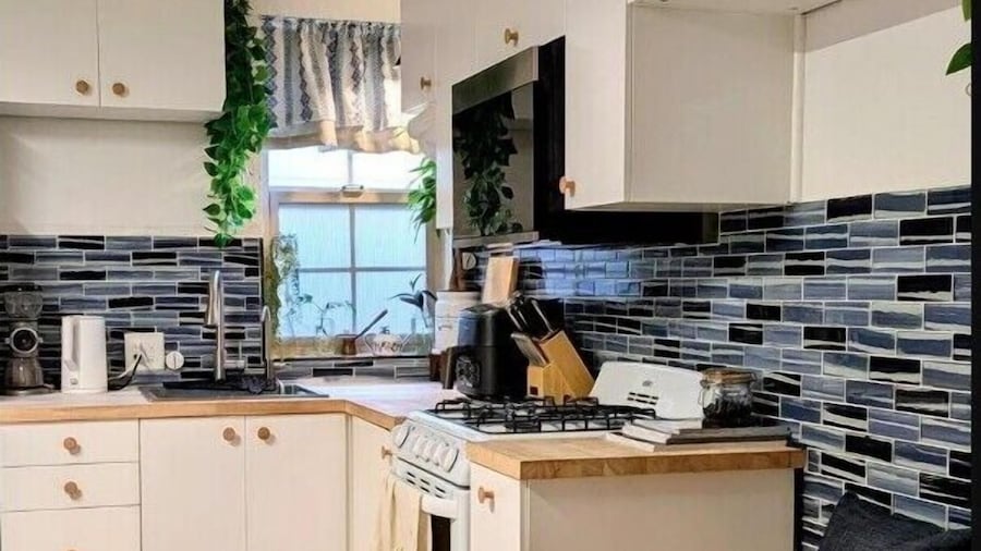 Coast PalmTree Yard 2BR Block from Beach