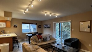 TV - Purgatory Townhomes 128, perfect for families in the heart of the Purgatory (Durango)