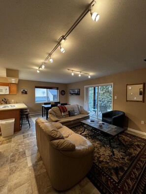 TV - Purgatory Townhomes 128, perfect for families in the heart of the Purgatory (Durango)