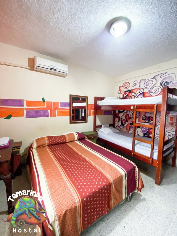 1 Schlafzimmer, BĂŒgeleisen/BĂŒgelbrett, WLAN, BettwĂ€sche