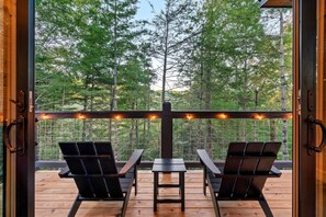 Property grounds - Scenic Treehouse with Hot tub & Mtn. View near Dollywood, Great Smoky Mountain! (Sevierville)