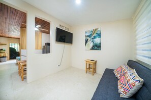 Smart TV - New Studio, 10min walk to Potrero beach, tranquil – Pequeno Paraiso Unit D (Potrero)