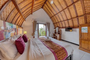 Standard-Einzelzimmer, Blick auf den Innenhof | Schreibtisch, kostenloses WLAN, Bettwäsche