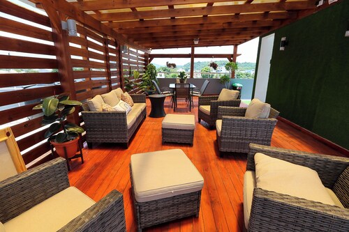 Cozy 2-bedroom apartment with WiFi, AC in enjoyable San Cristóbal