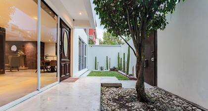 Espaciosa Casa en Polanco c/jardín l VH18
